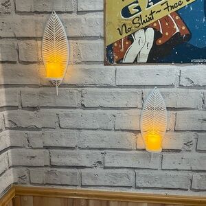 Tea light candle holder